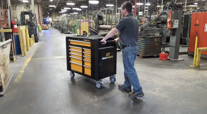 11 DRAWER MOBILE TOOL CART WITH 990 TOOLS