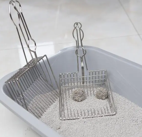 A Dust-Reducing Litter Scooper that Saves Time!